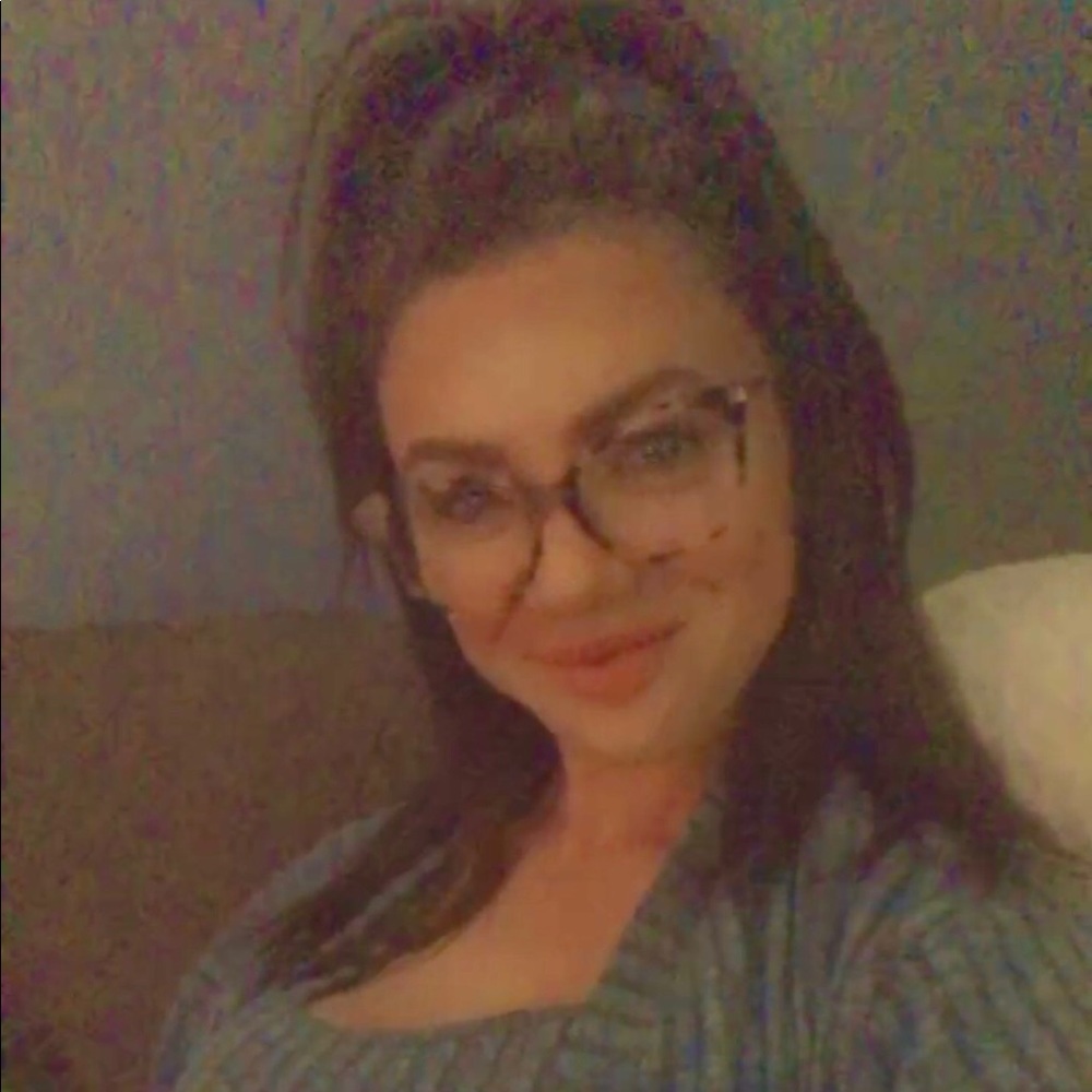 Meet your Posher, Lauren